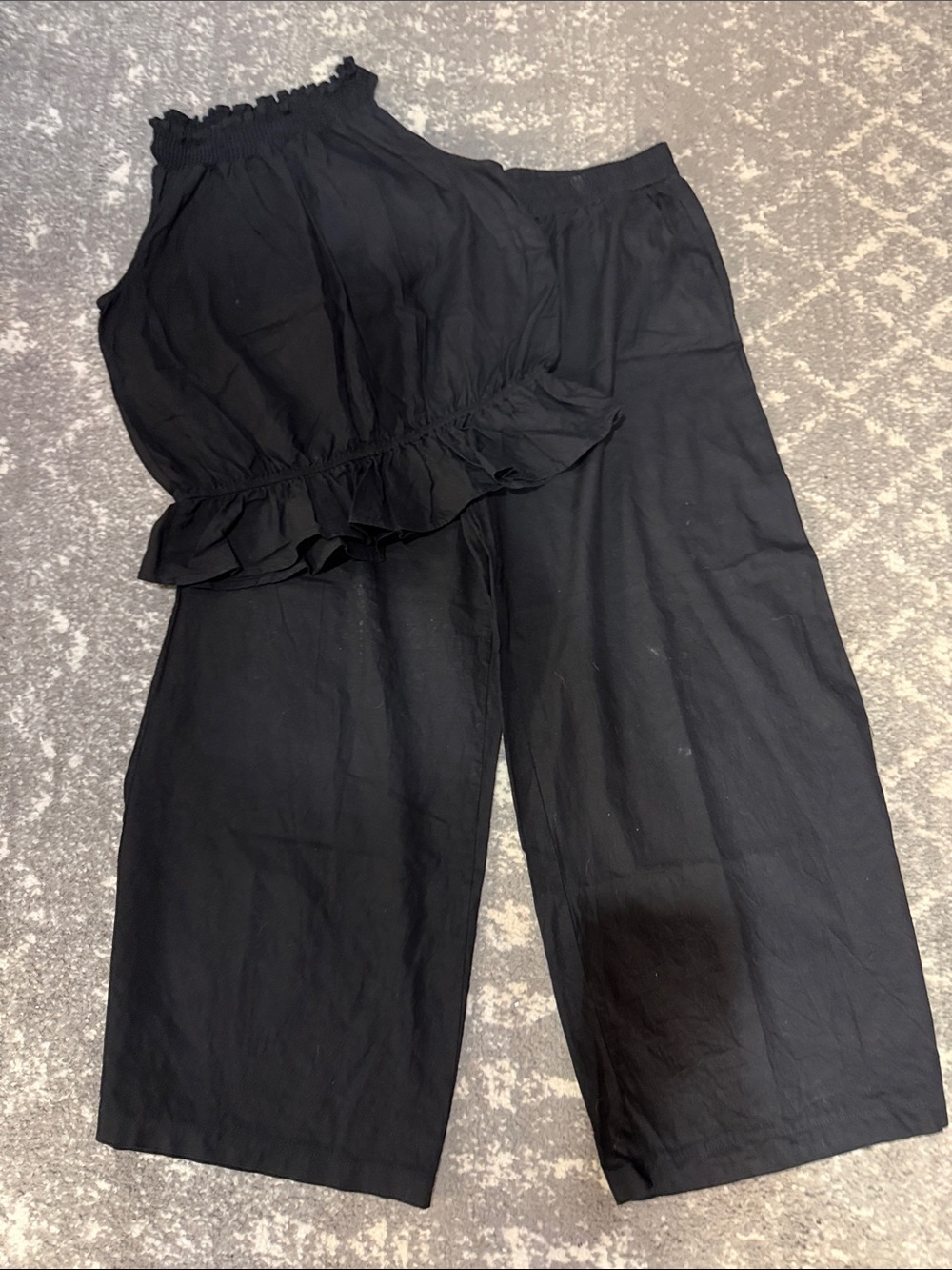 Black Wide-Leg Linen Pants & Ruffle-Hem Sleeveless Top Set — Women